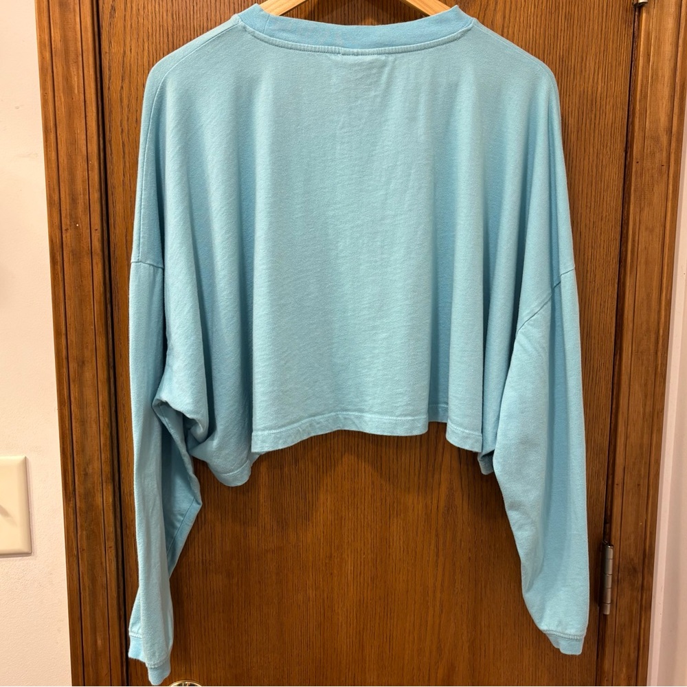 A. Lab light blue drippy smile oversized crop top, xl - Picture 5 of 9